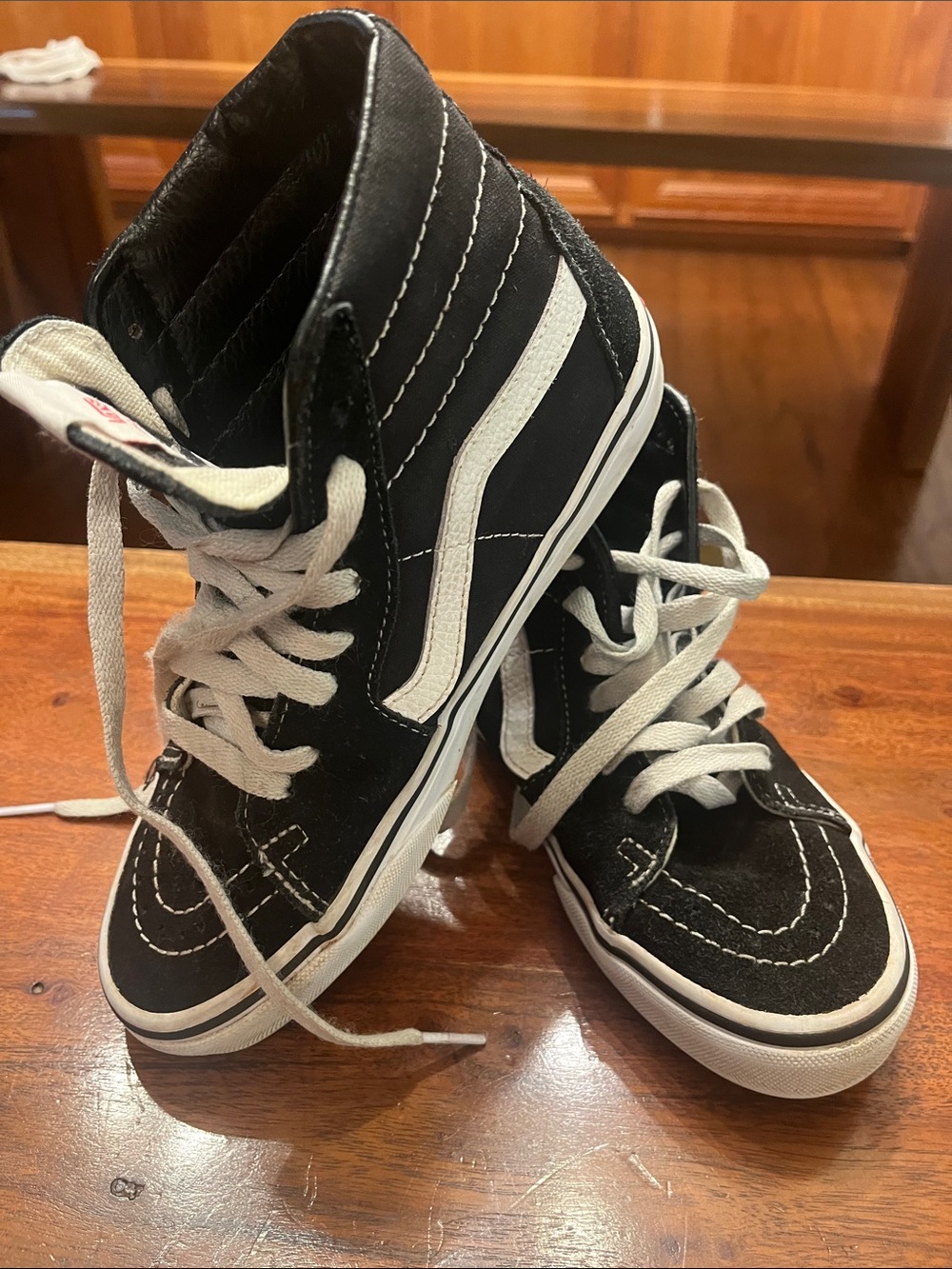 Vans Kids Black and White High-Top Skate Sneakers -youth size 4